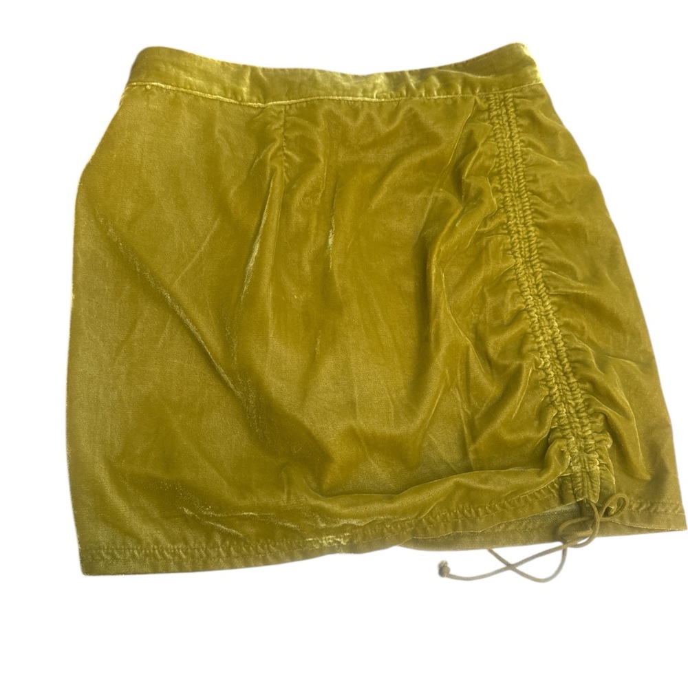 FREE PEOPLE Velvet Ruched Mini Skirt Size 8 High Demand Color Chic vibrant party